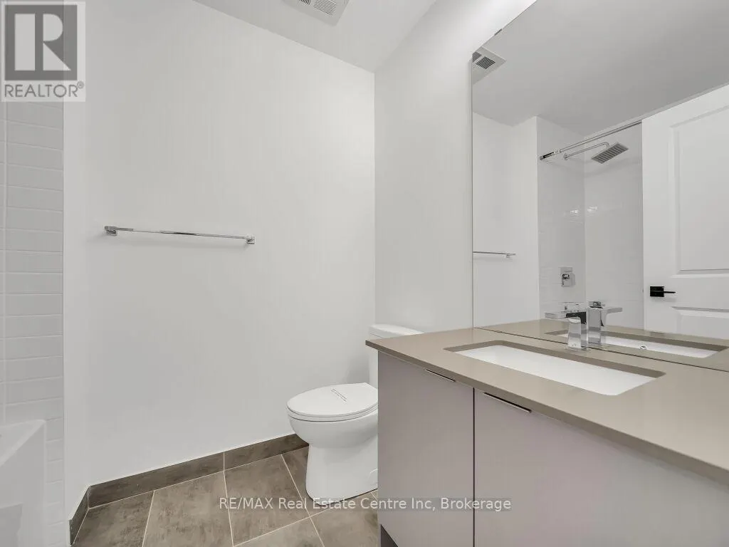 427 - 2486 TAUNTON ROAD, #427