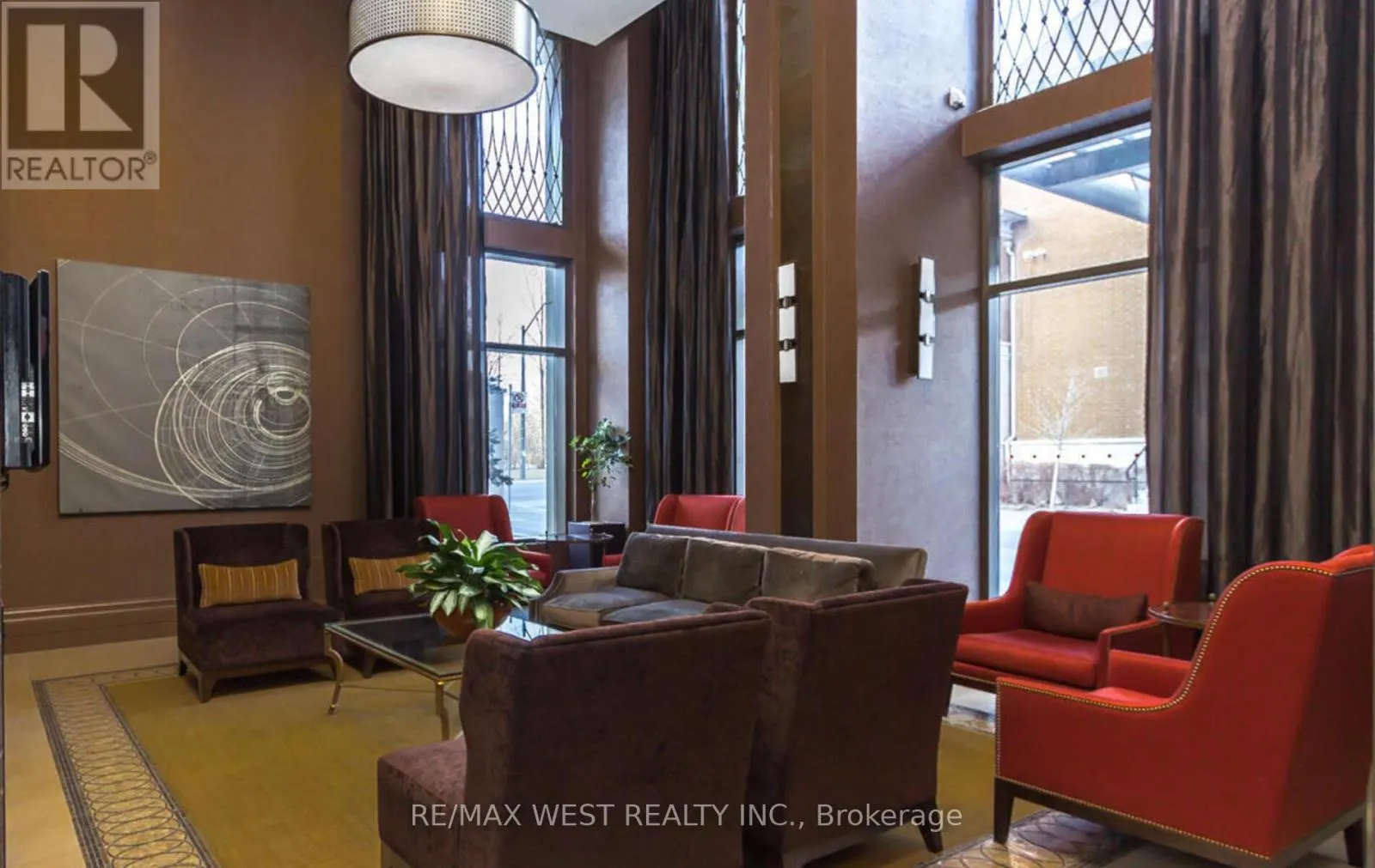1709 - 385 PRINCE OF WALES DRIVE