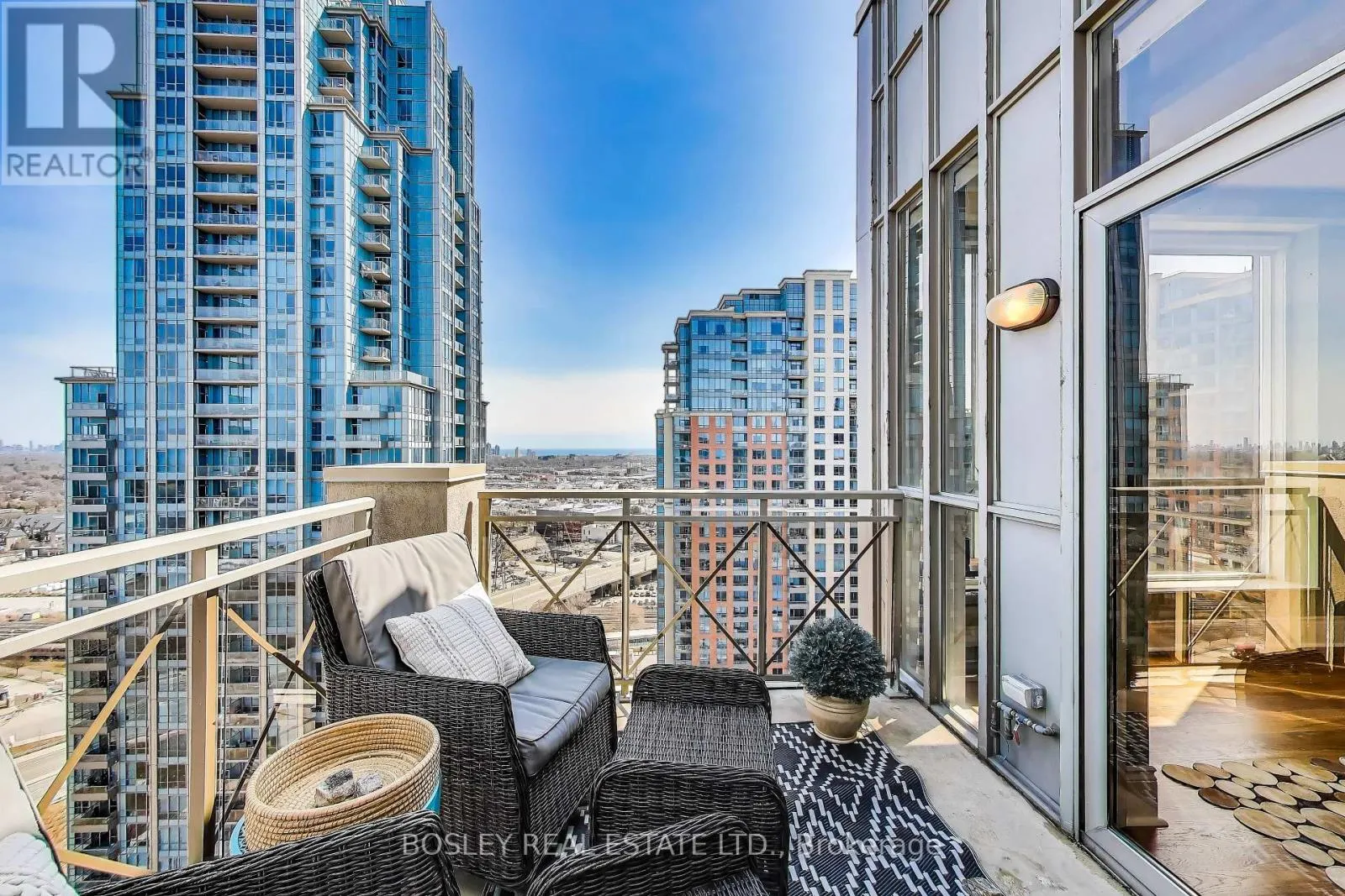 PH08 - 5229 DUNDAS STREET W