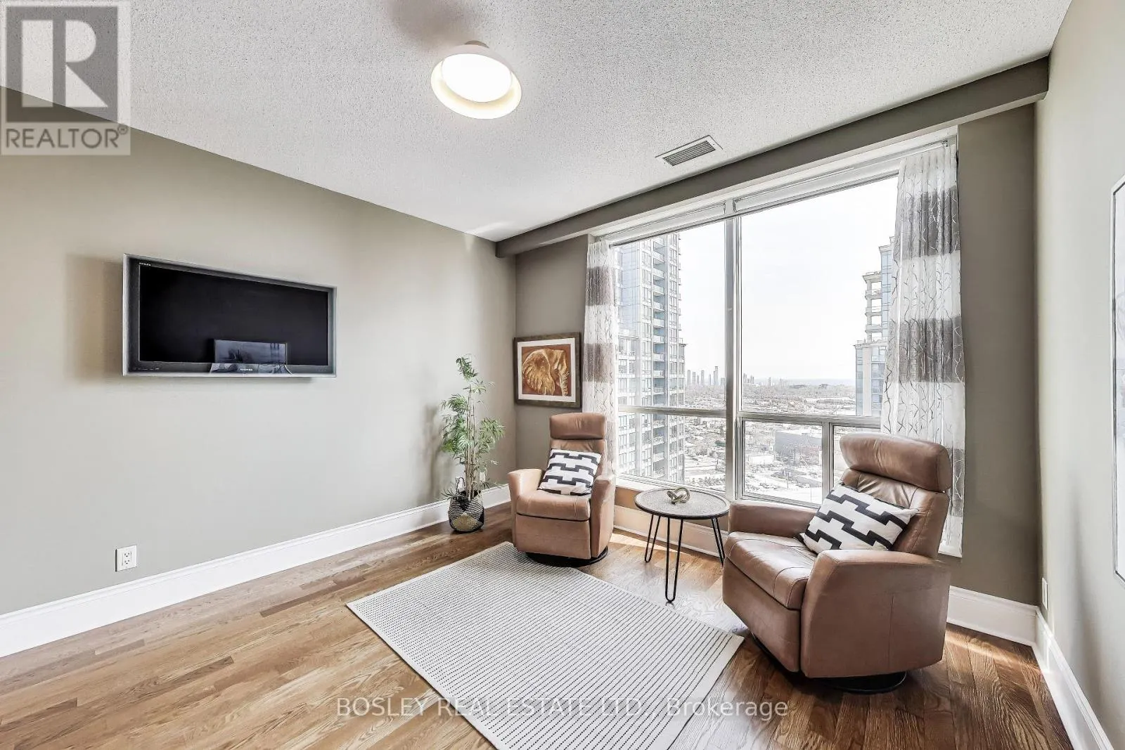 PH08 - 5229 DUNDAS STREET W
