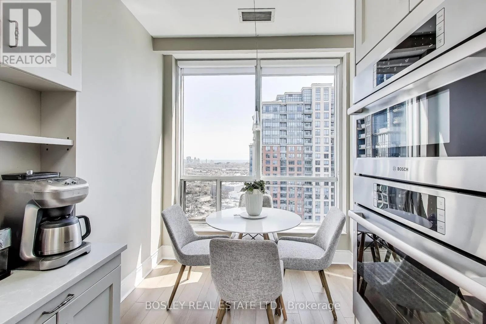 PH08 - 5229 DUNDAS STREET W