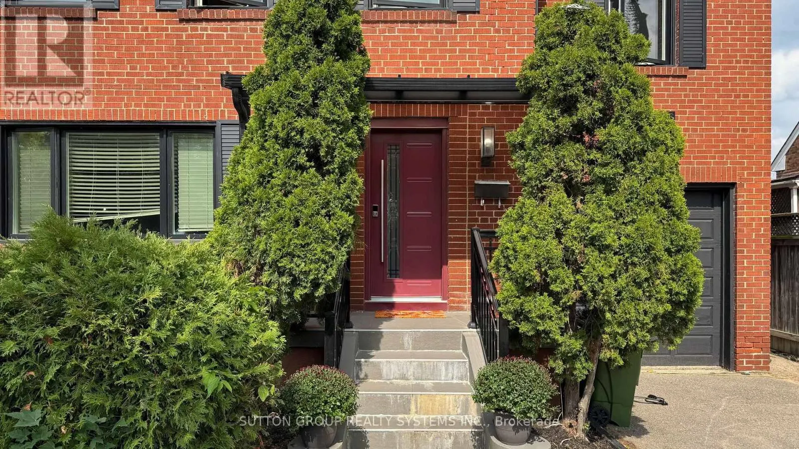 29 PEAREN STREET