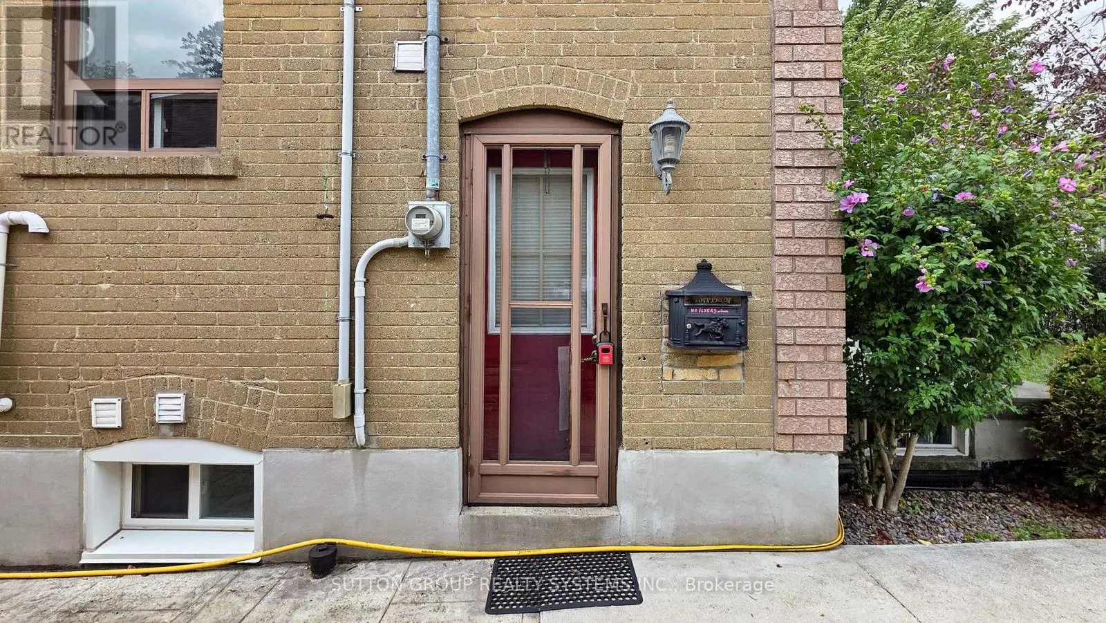 129 LONBOROUGH AVENUE