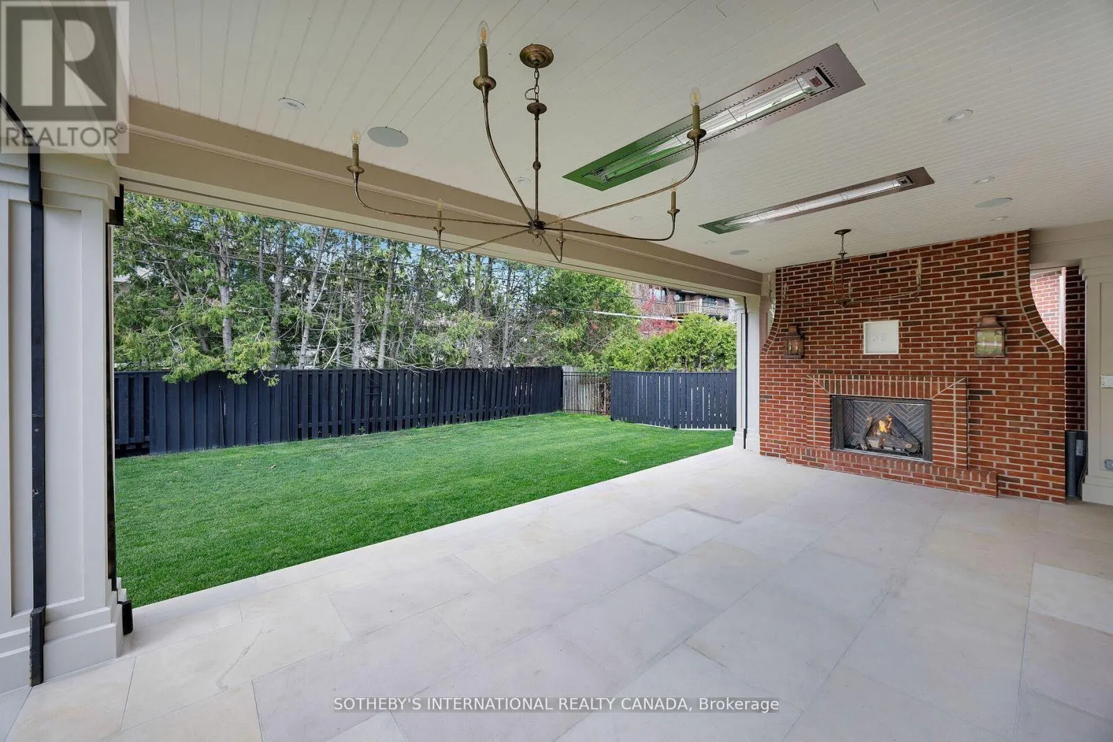 153 PERRY CRESCENT