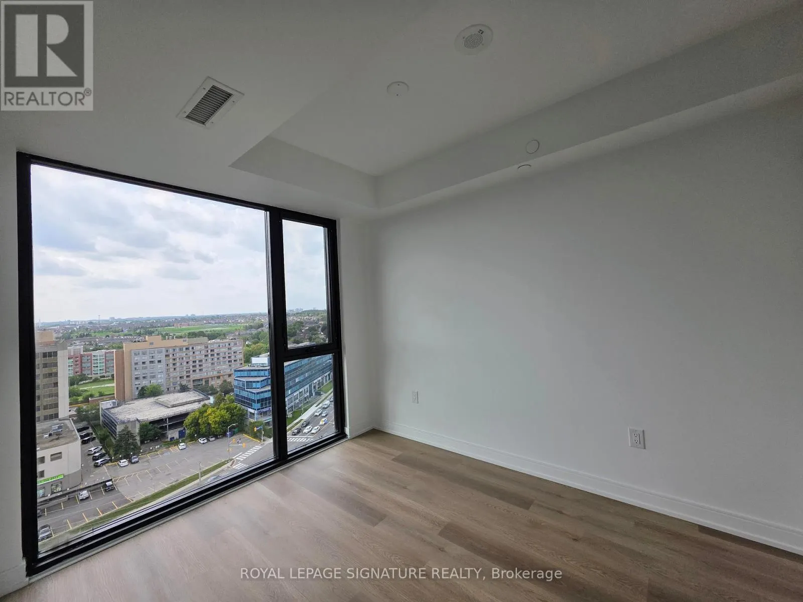 1507 - 3009 NOVAR ROAD