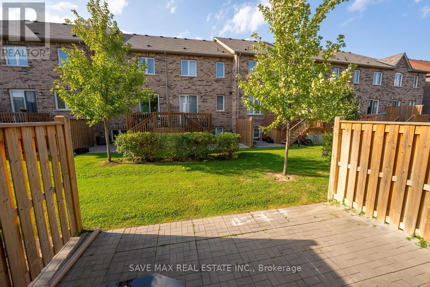 55 - 50 EDINBURGH DRIVE