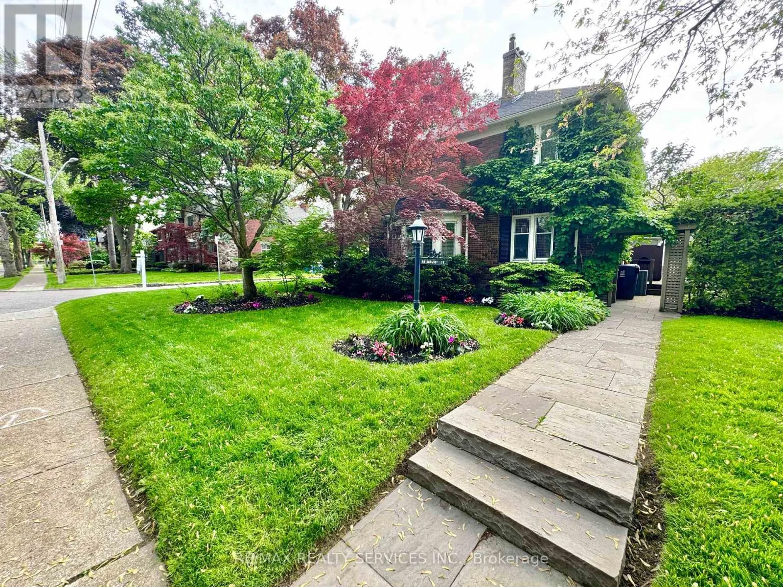 80 JACKSON AVENUE