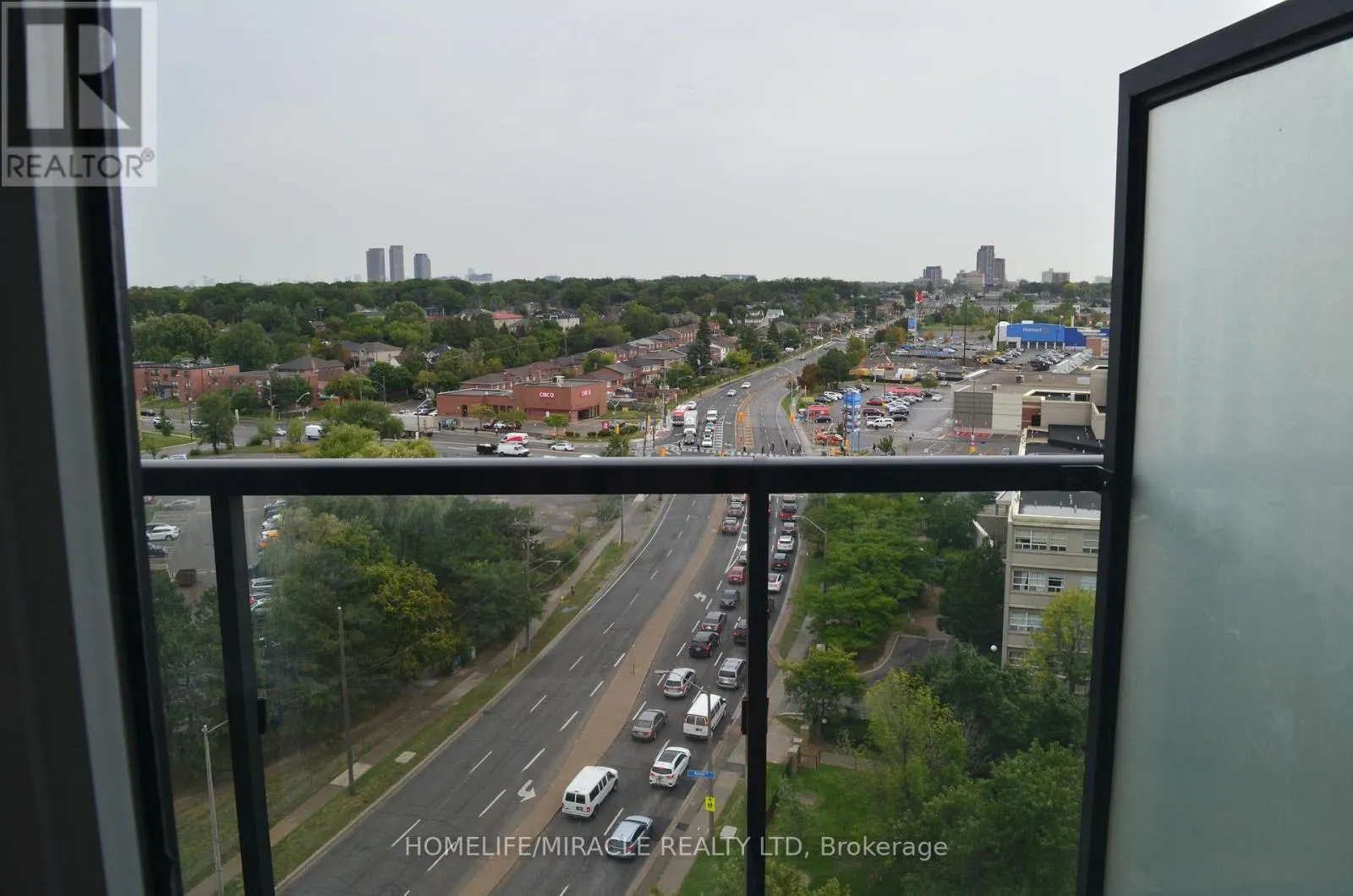 1305 - 1461 LAWRENCE AVENUE W