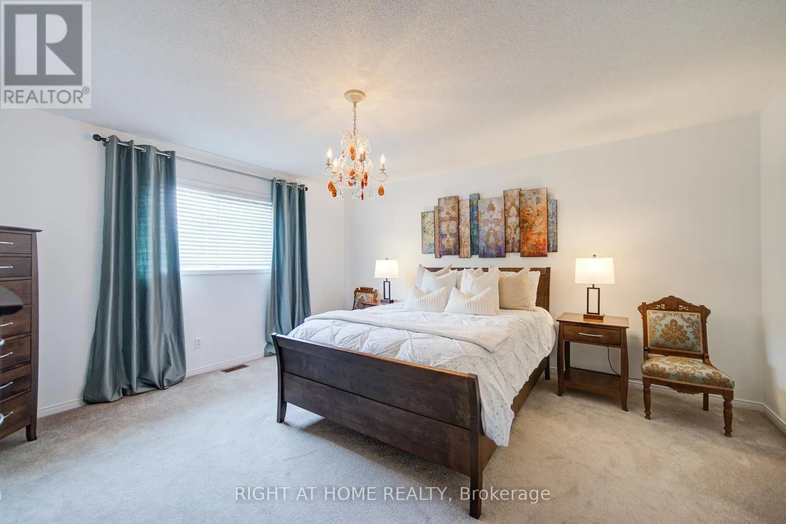 19 PURDY CRESCENT