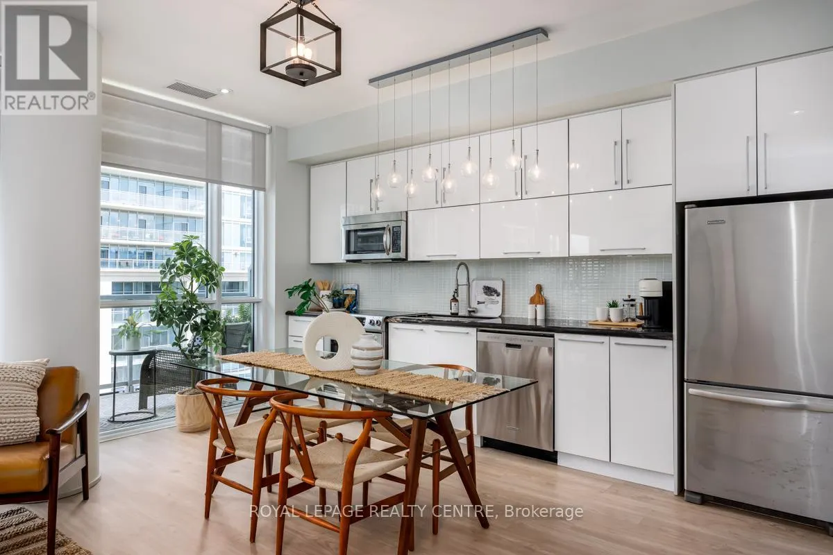 413 - 80 MARINE PARADE DRIVE