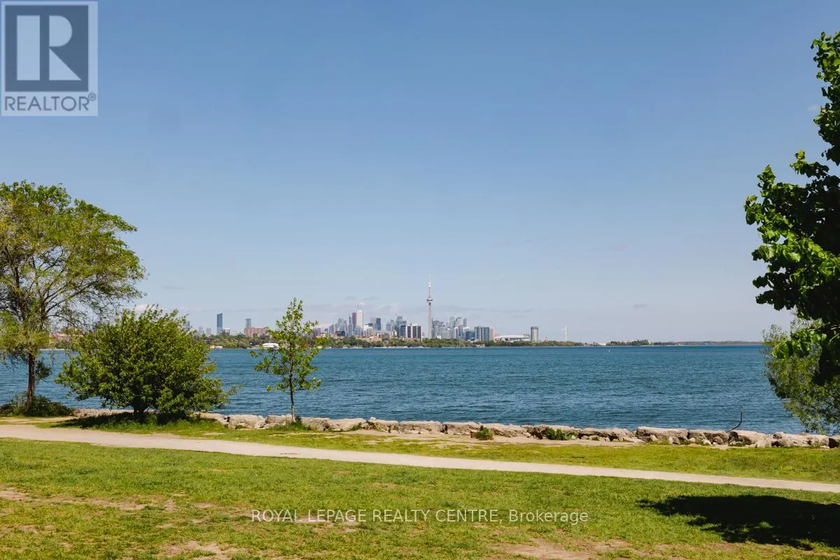 413 - 80 MARINE PARADE DRIVE