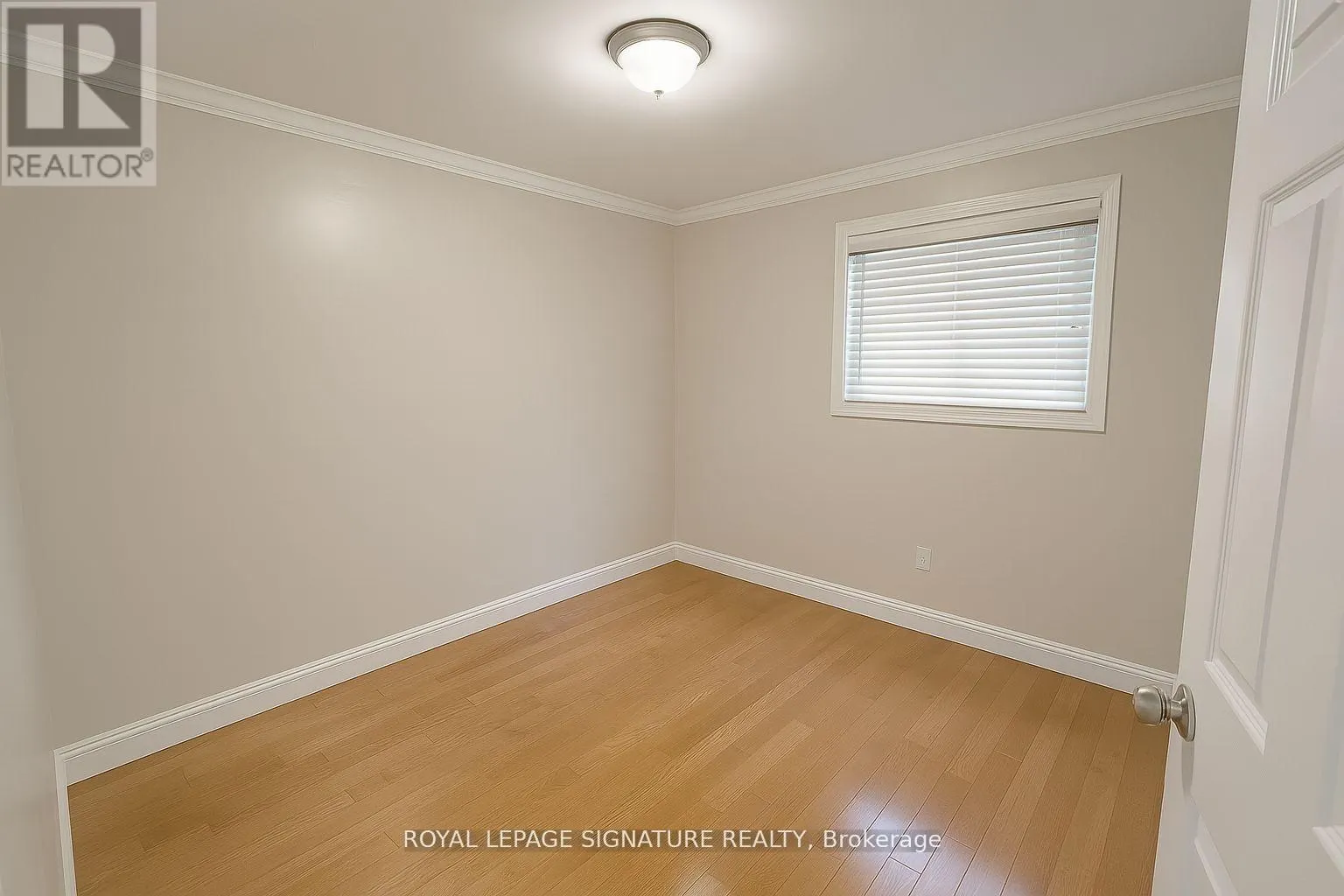 71 MANDARIN CRESCENT N
