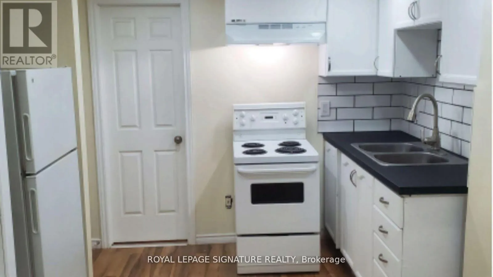71 MANDARIN CRESCENT N