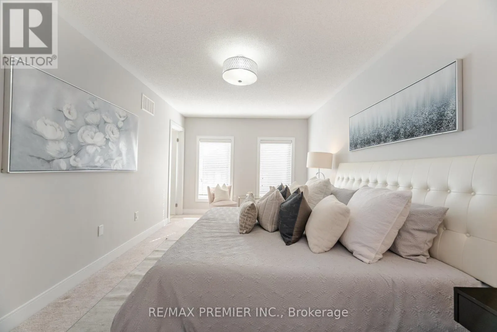 1204 BEACHCOMBER ROAD N