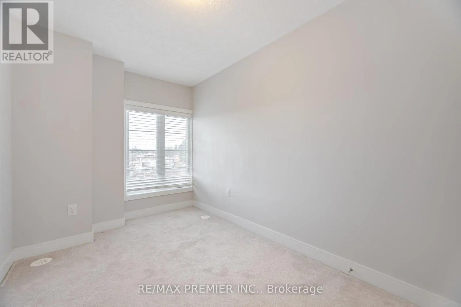 1204 BEACHCOMBER ROAD N