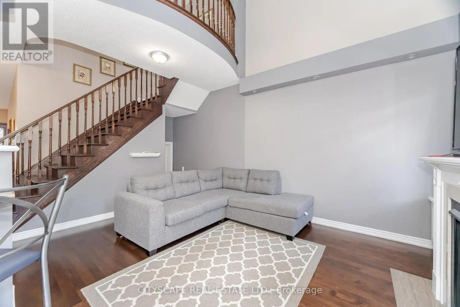 19 WINDFLOWER ROAD