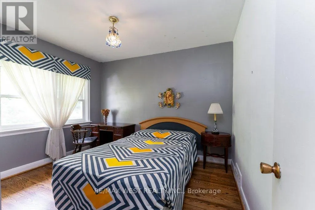 216 BERRY ROAD