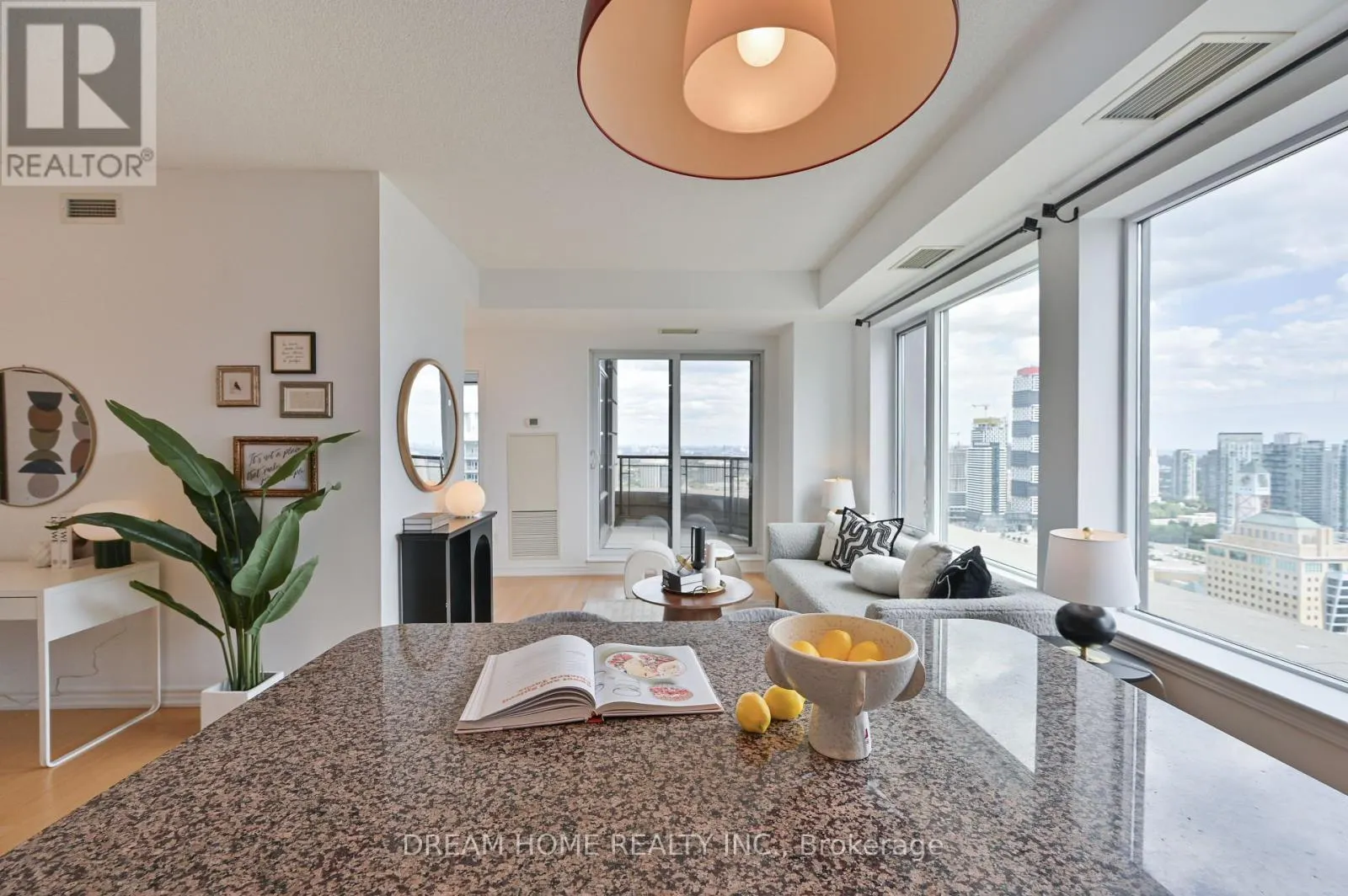3205 - 385 PRINCE OF WALES DRIVE