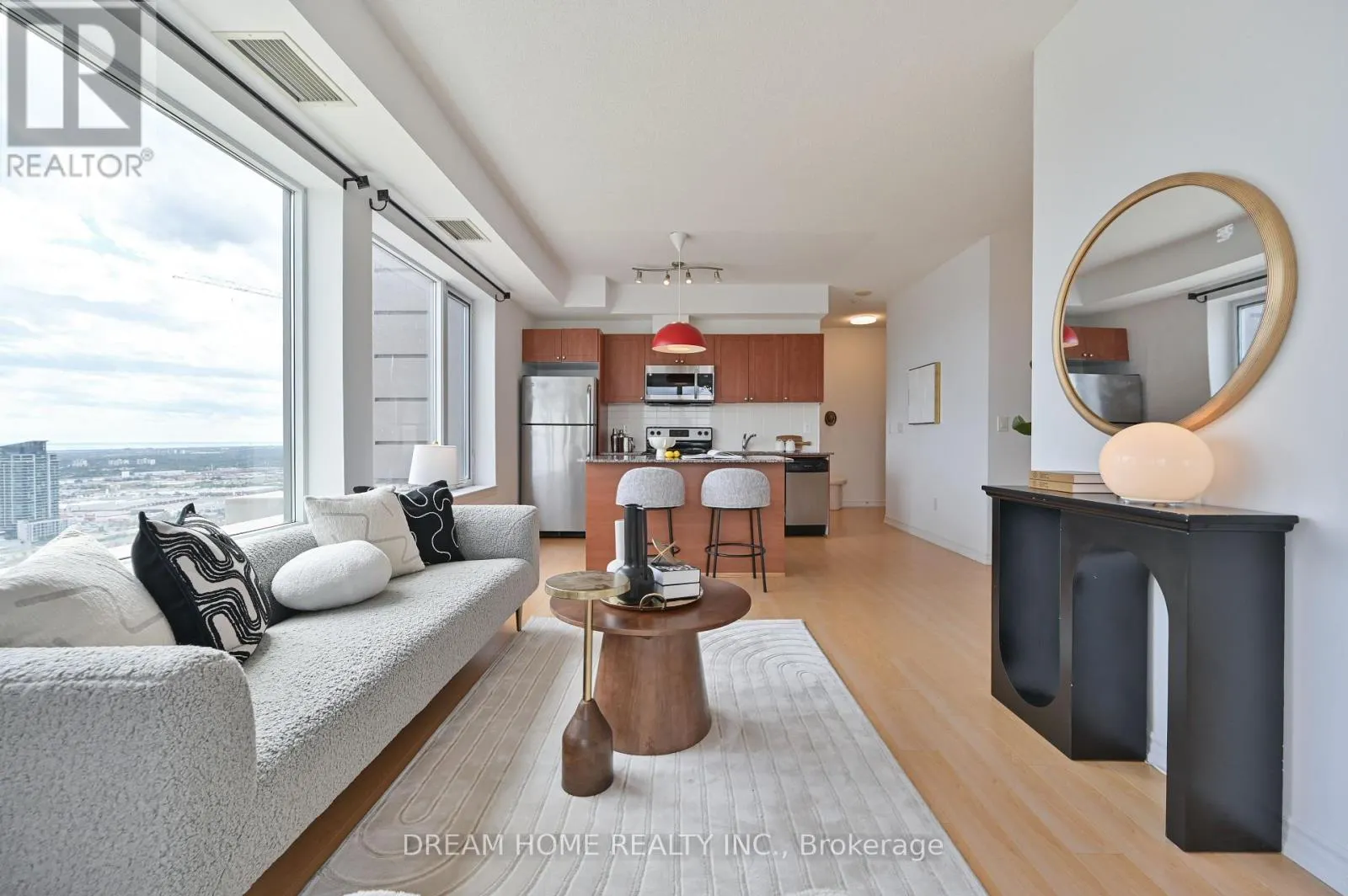 3205 - 385 PRINCE OF WALES DRIVE