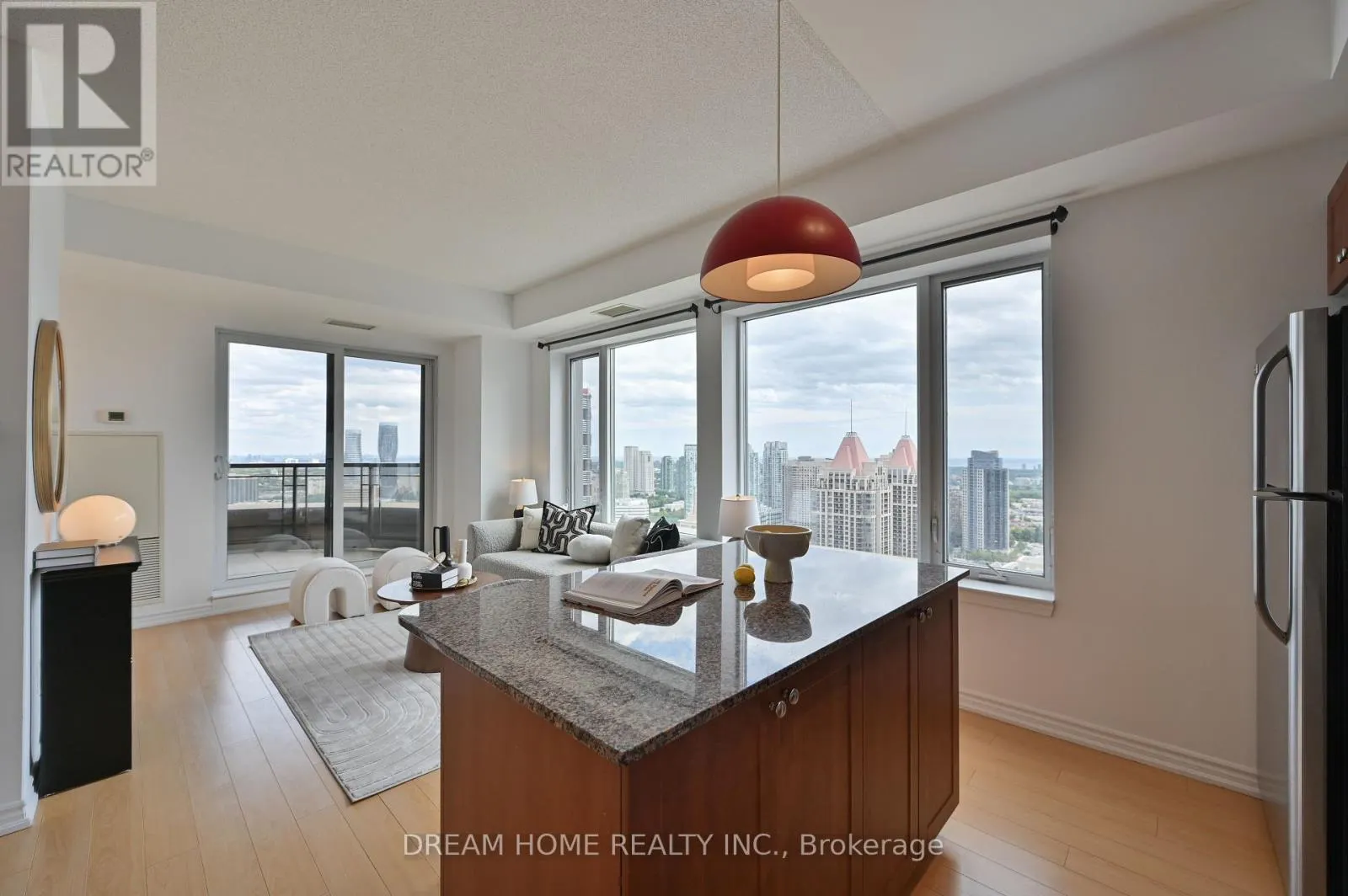 3205 - 385 PRINCE OF WALES DRIVE