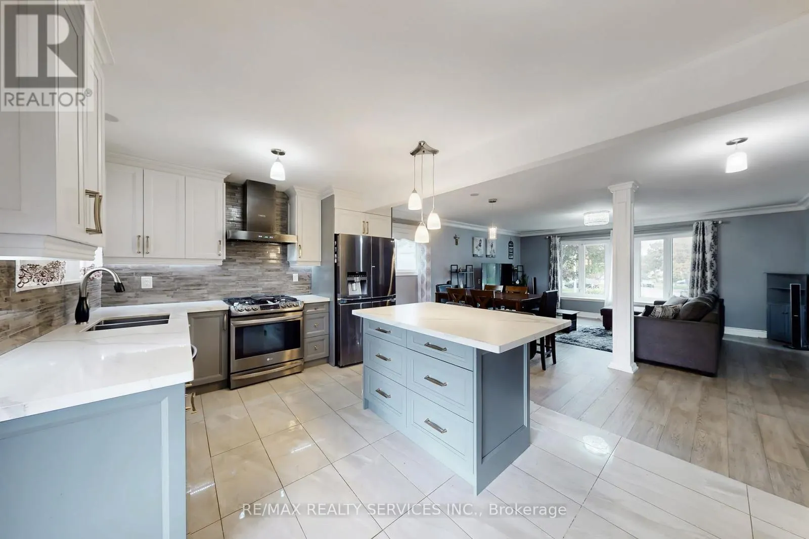 53 GENEVA CRESCENT