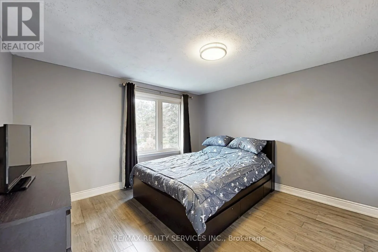 53 GENEVA CRESCENT