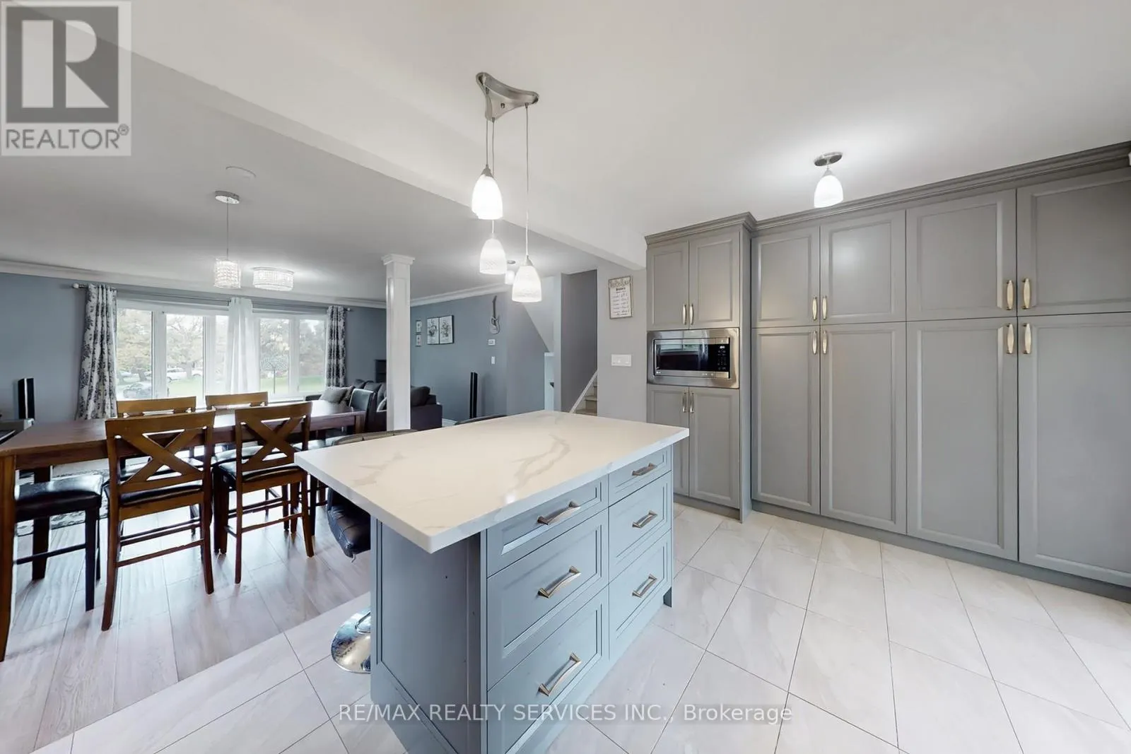 53 GENEVA CRESCENT