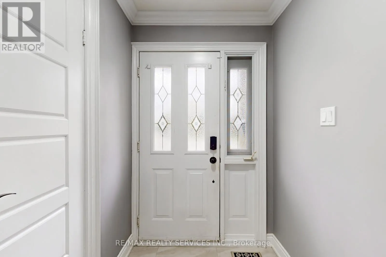53 GENEVA CRESCENT