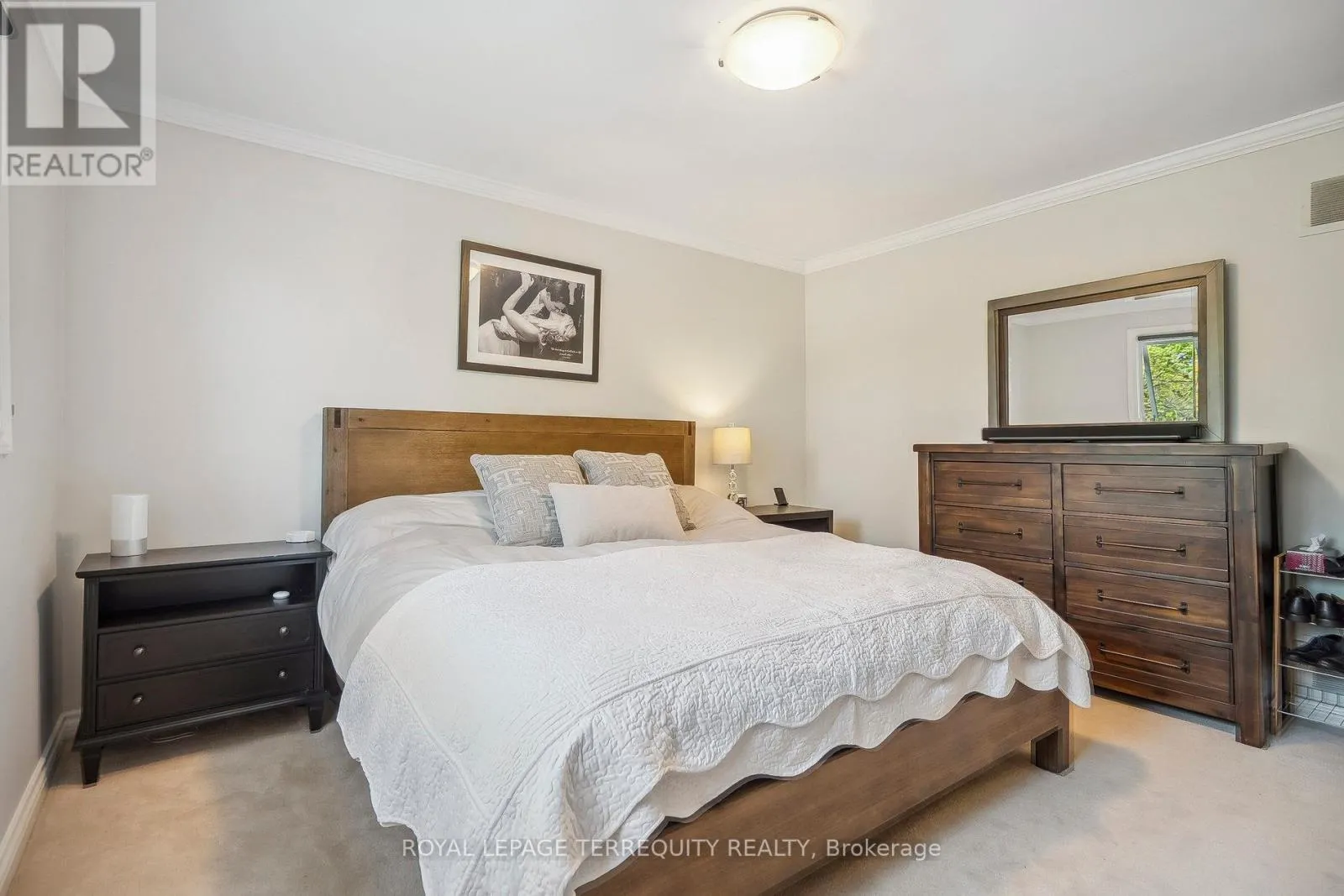 219 VALLEYVIEW COURT