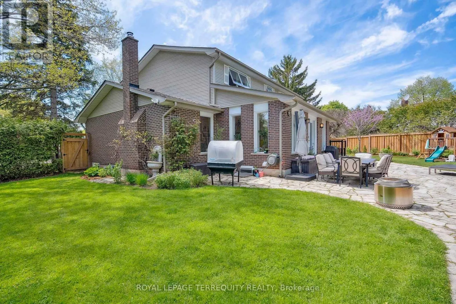 219 VALLEYVIEW COURT