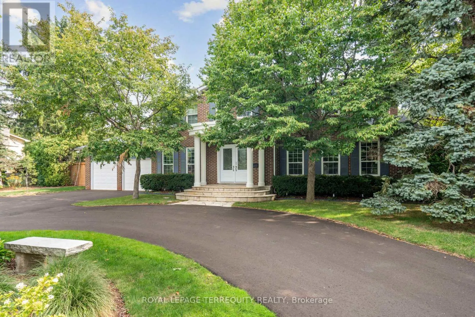 219 VALLEYVIEW COURT