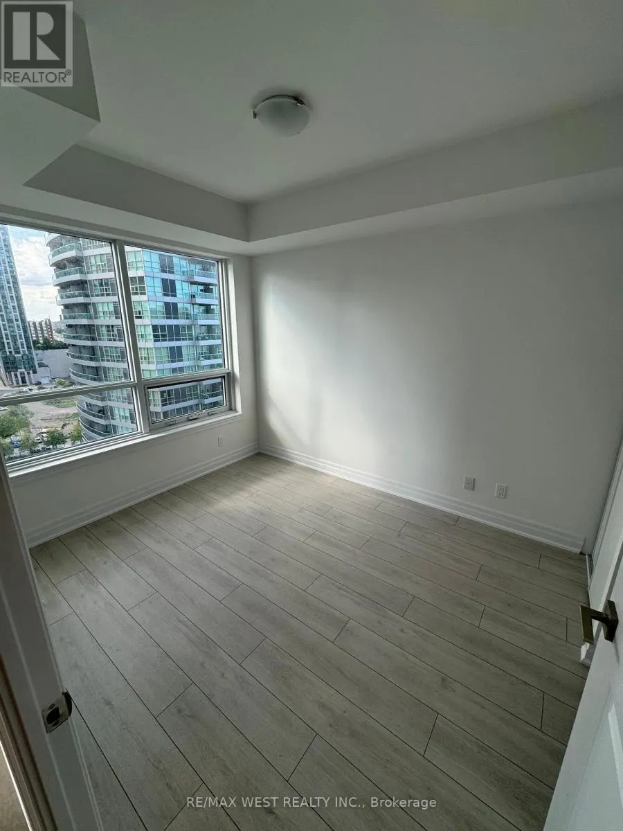 1111 - 30 ELM DRIVE