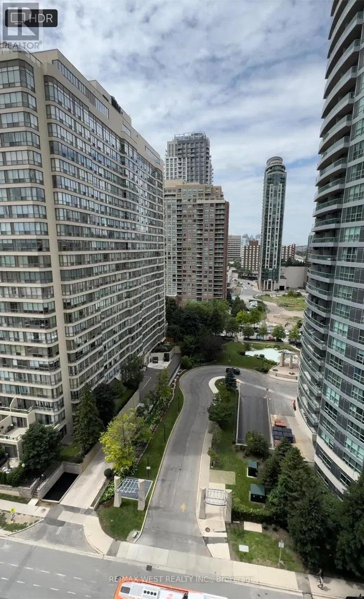 1111 - 30 ELM DRIVE