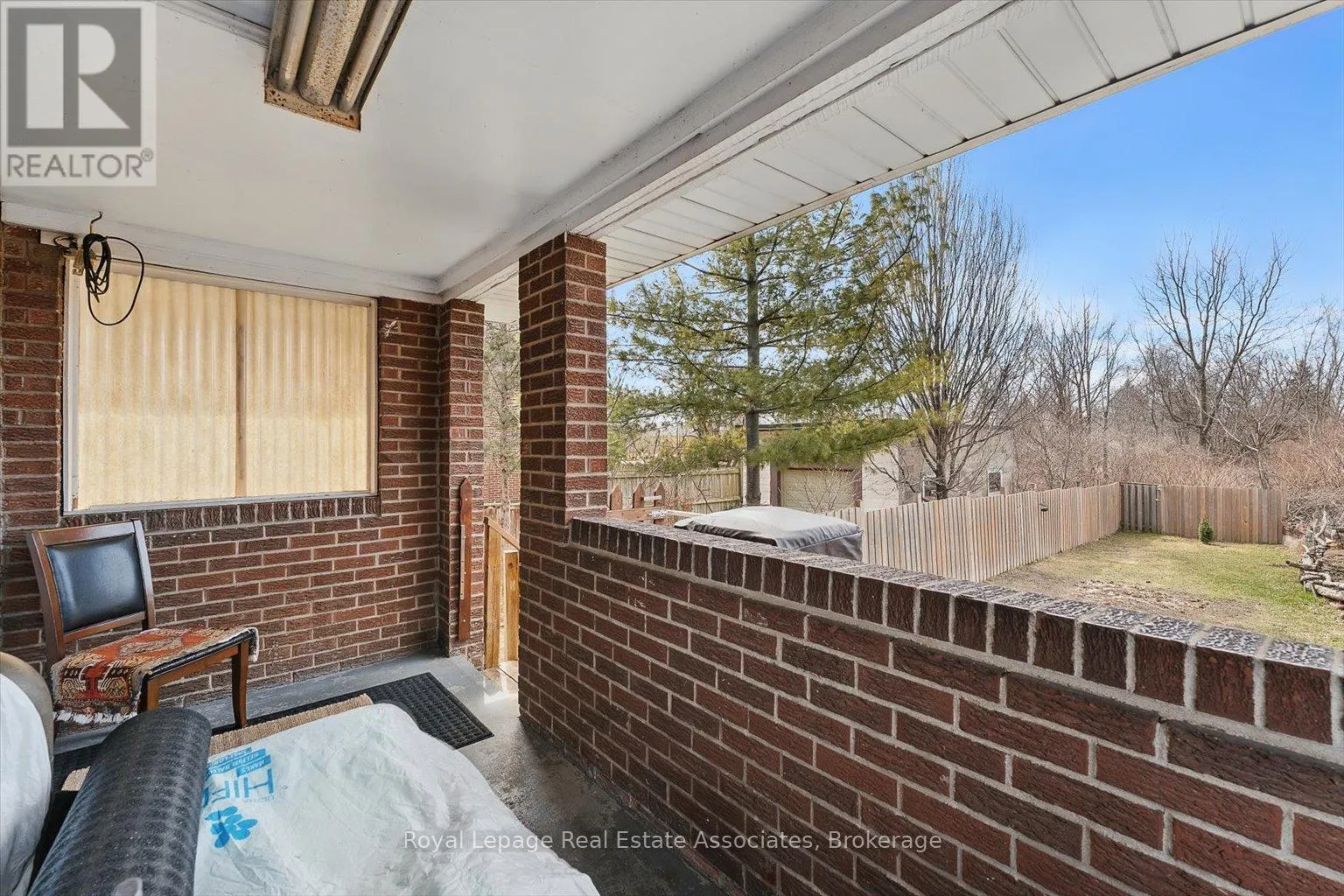 1106 HAIG BOULEVARD