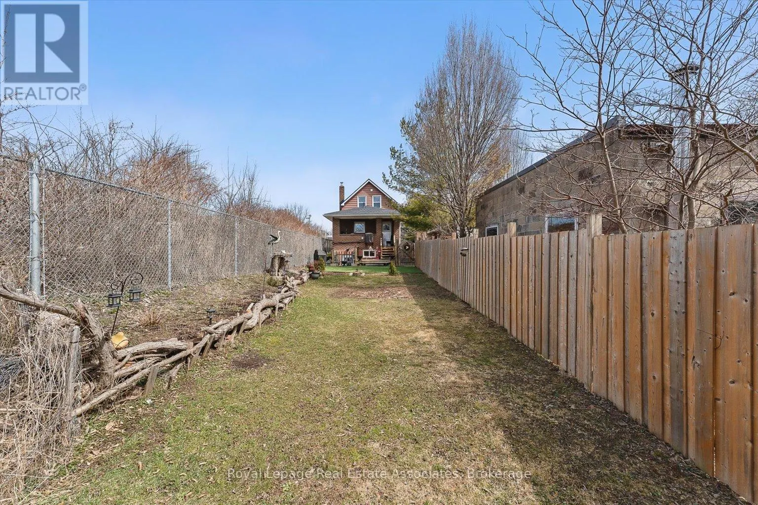 1106 HAIG BOULEVARD
