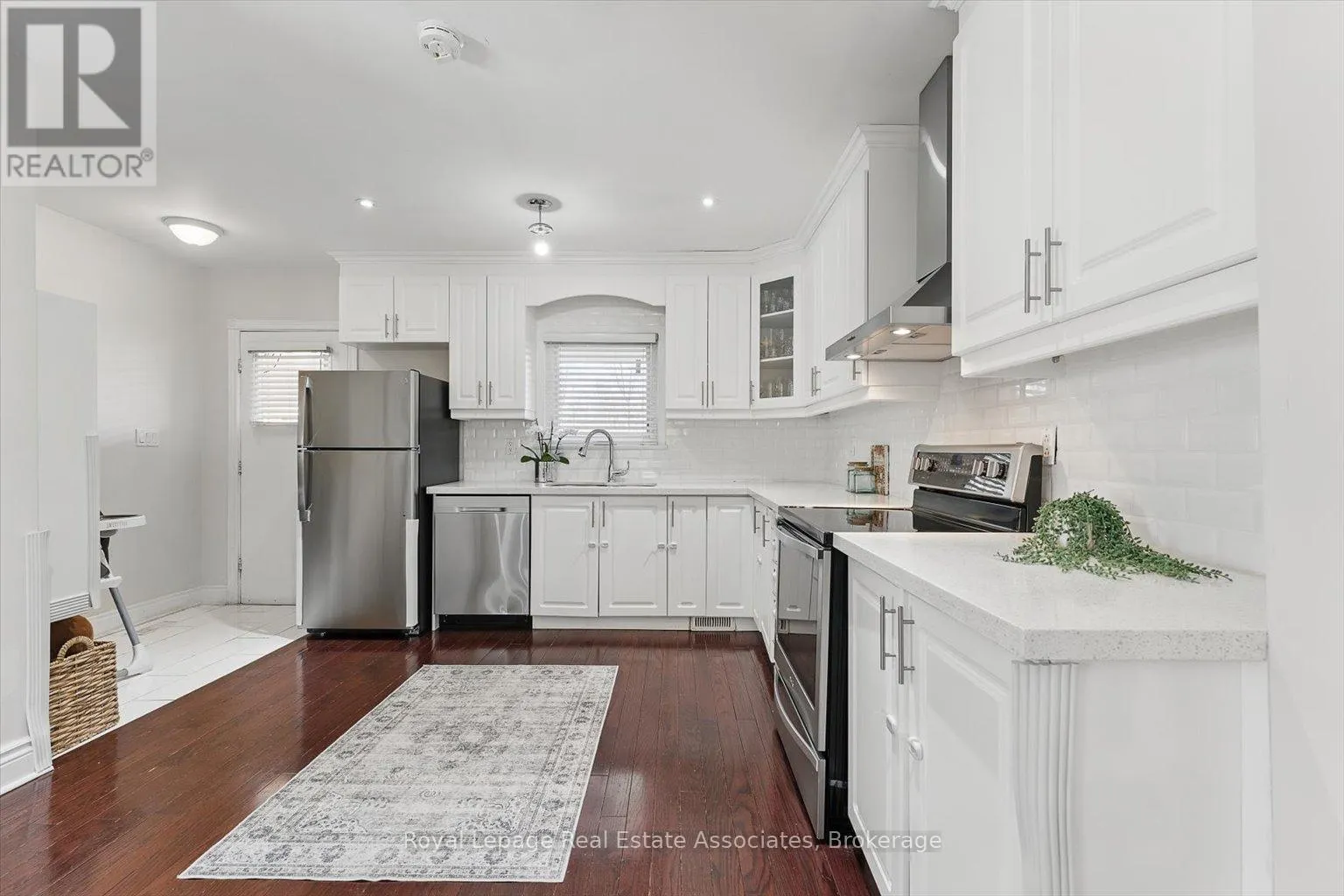 1106 HAIG BOULEVARD