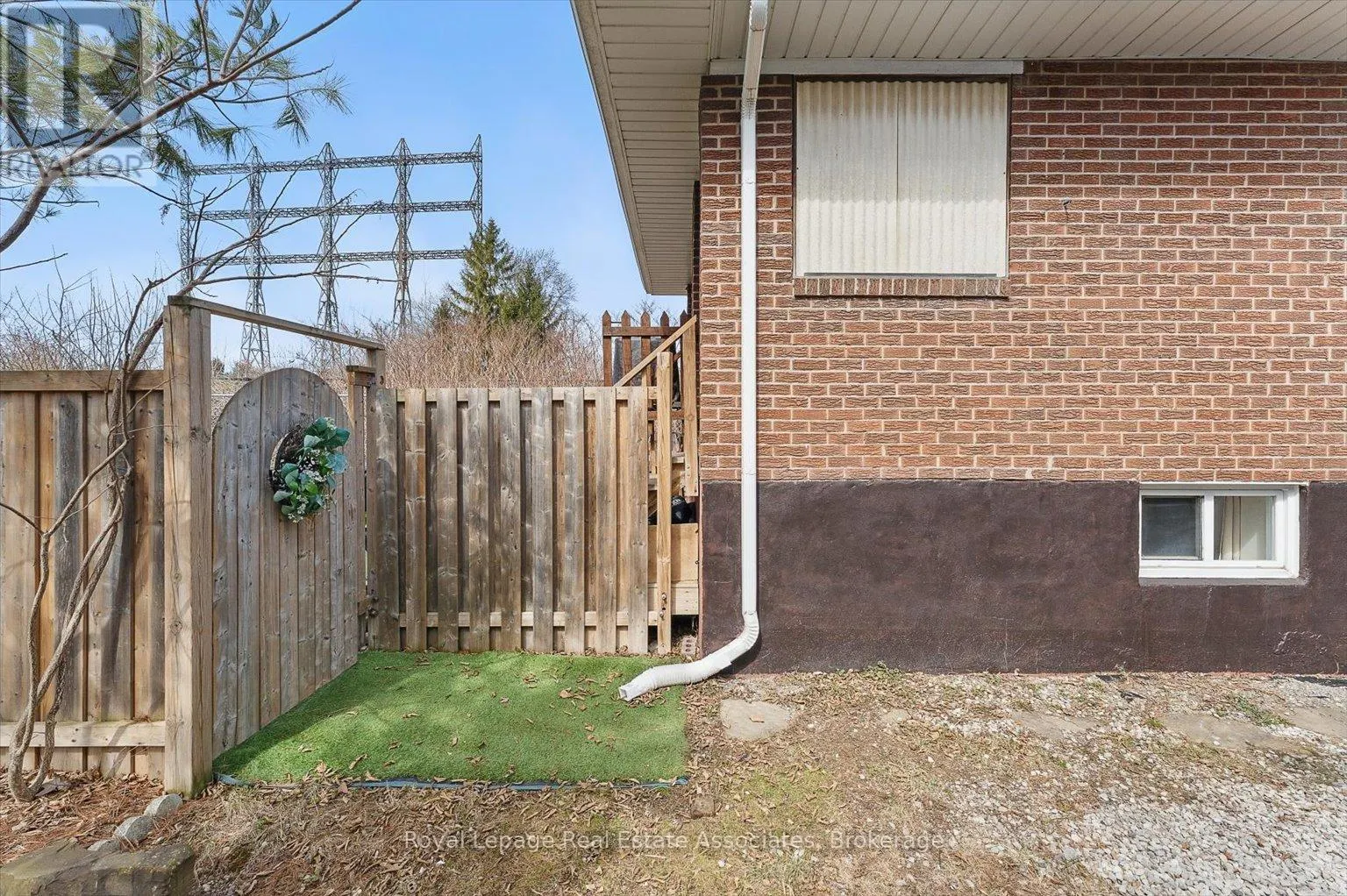 1106 HAIG BOULEVARD