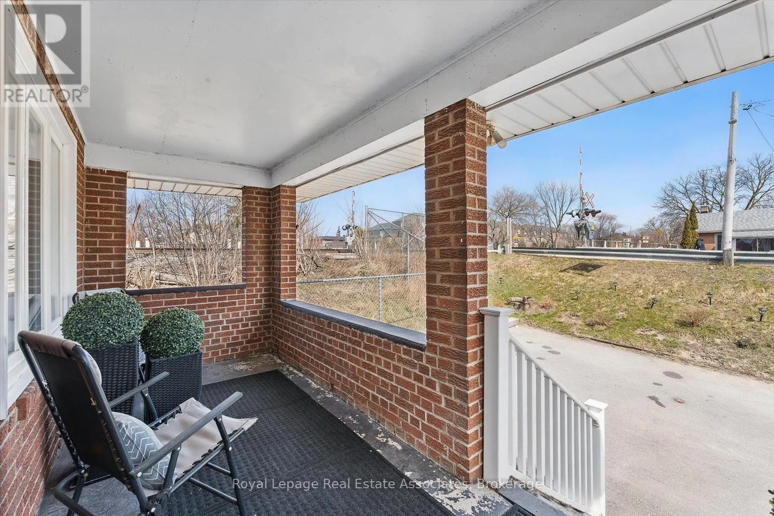 1106 HAIG BOULEVARD