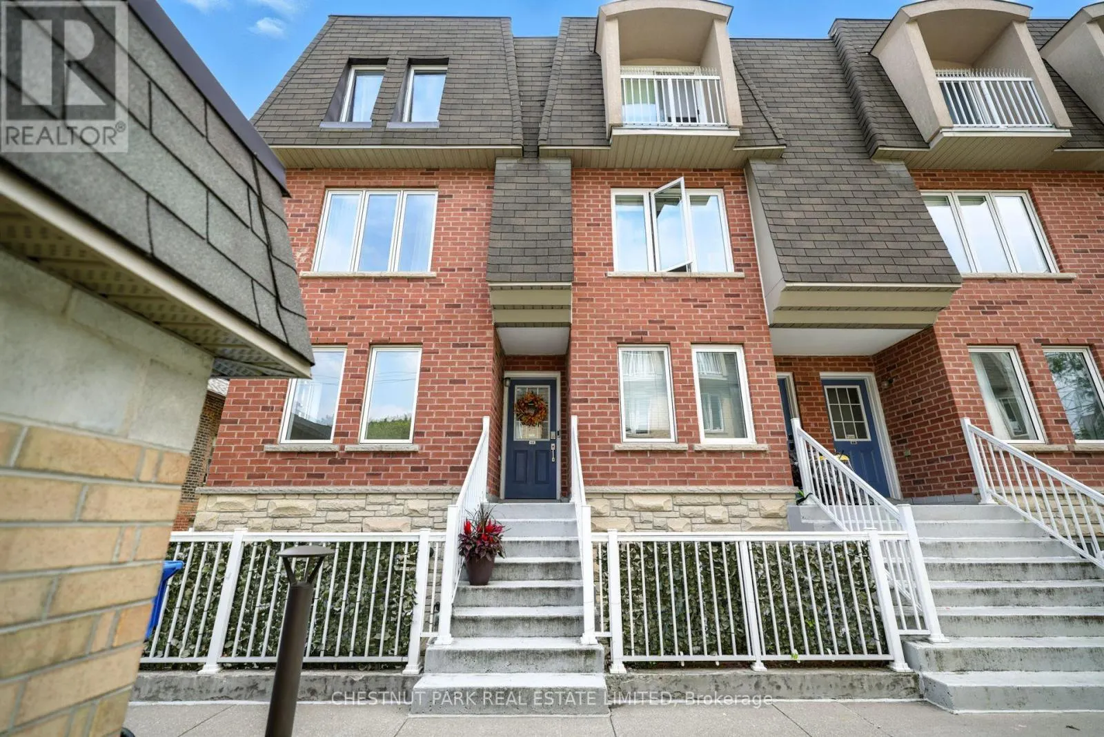 62 - 55 FOUNDRY AVENUE