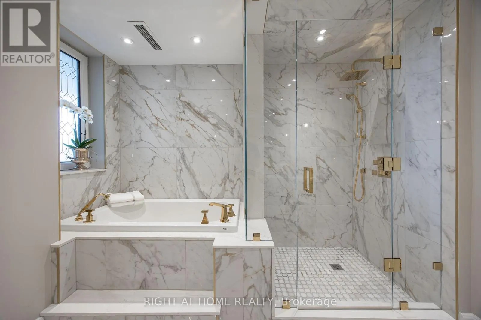 PH1501 - 2287 LAKE SHORE BOULEVARD W