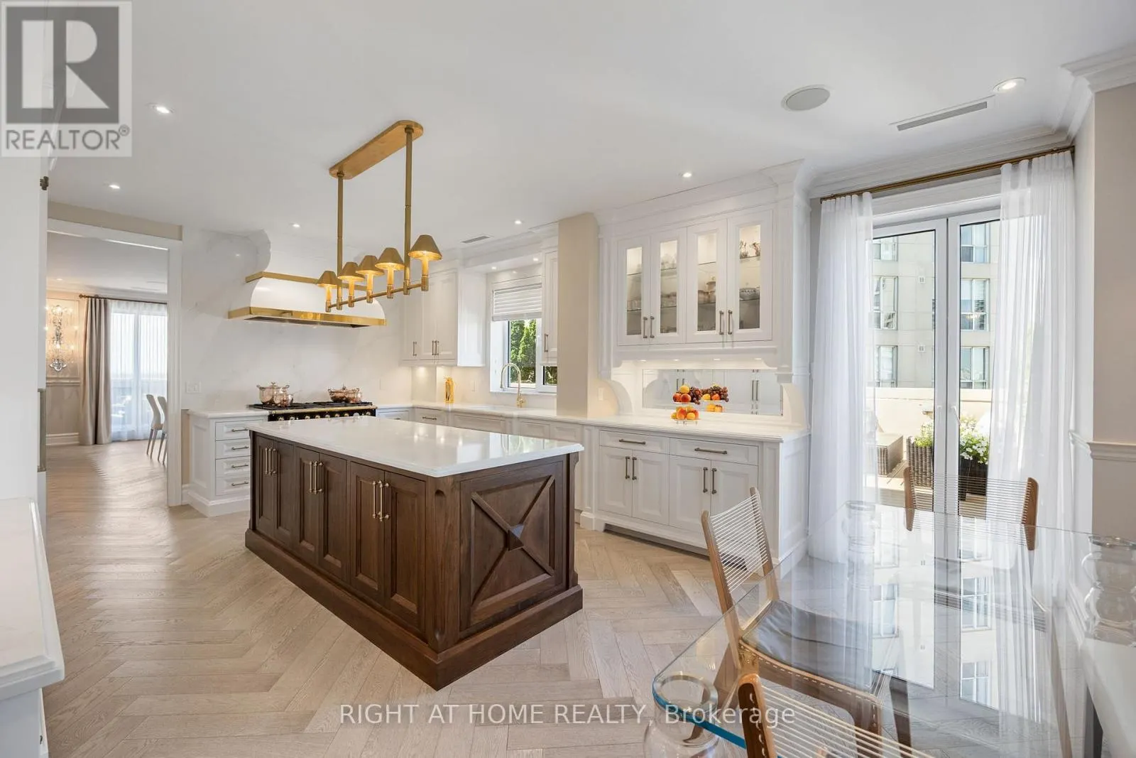 PH1501 - 2287 LAKE SHORE BOULEVARD W