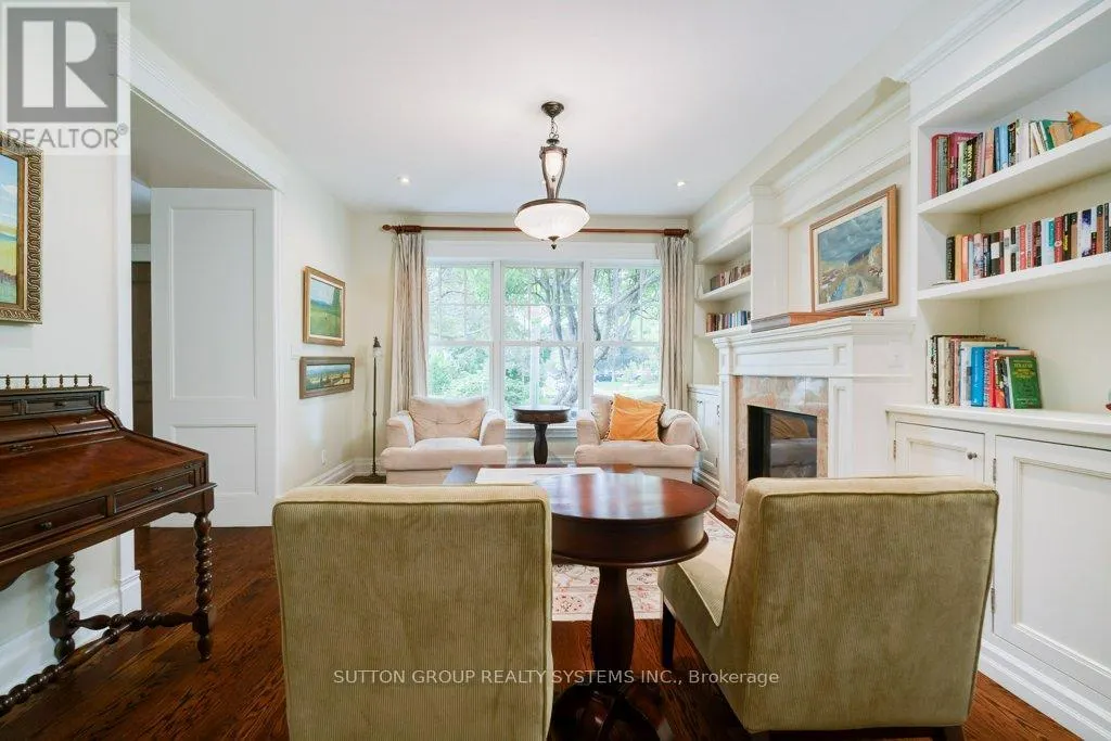 101 PERRY CRESCENT