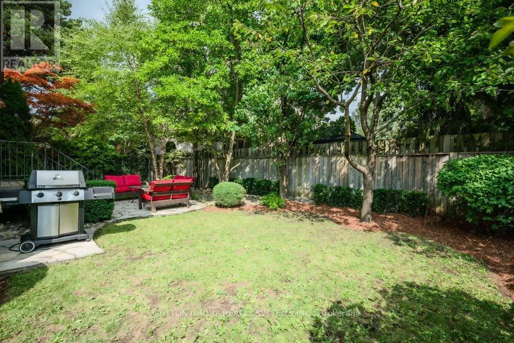 101 PERRY CRESCENT