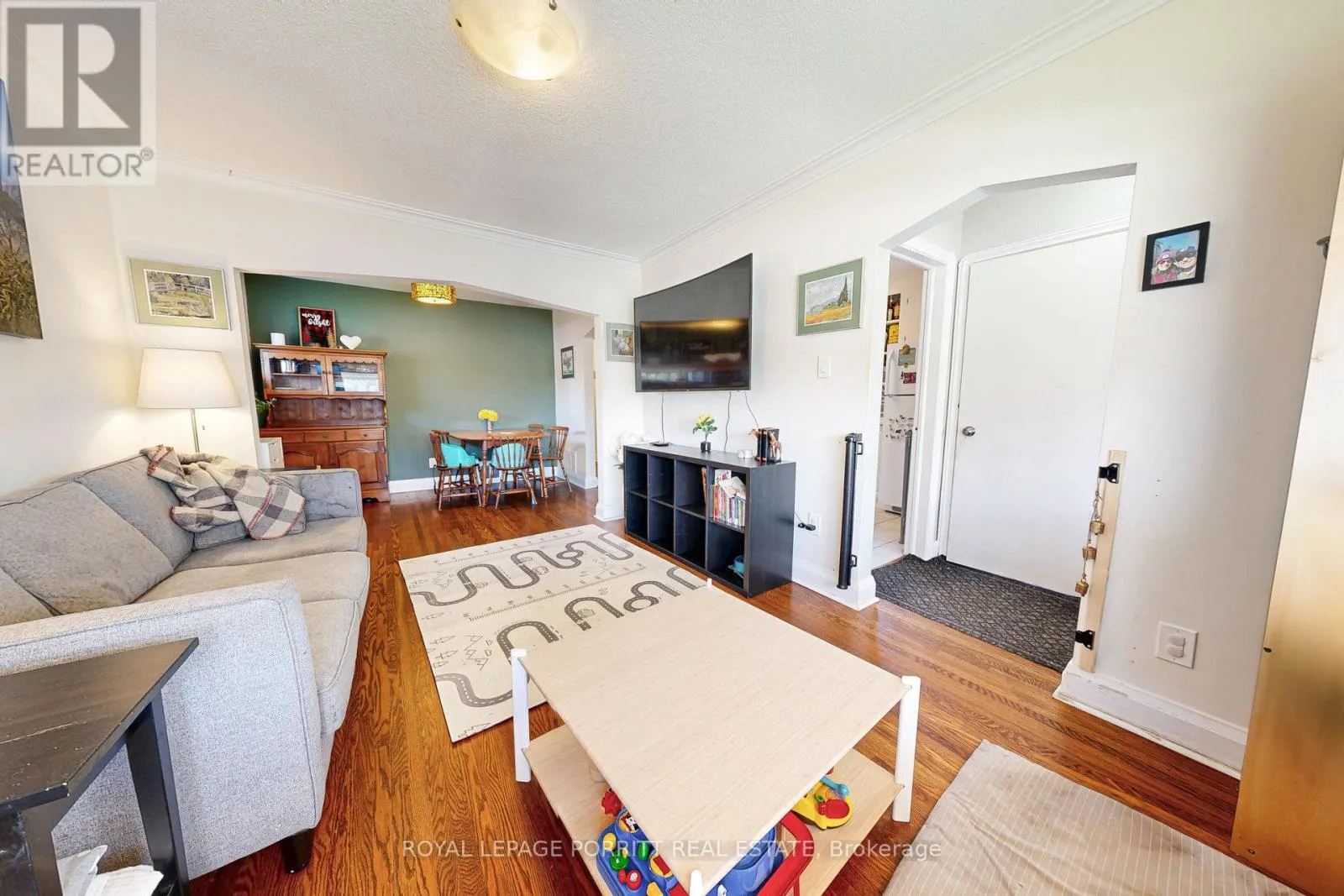 217 ALDERBRAE AVENUE