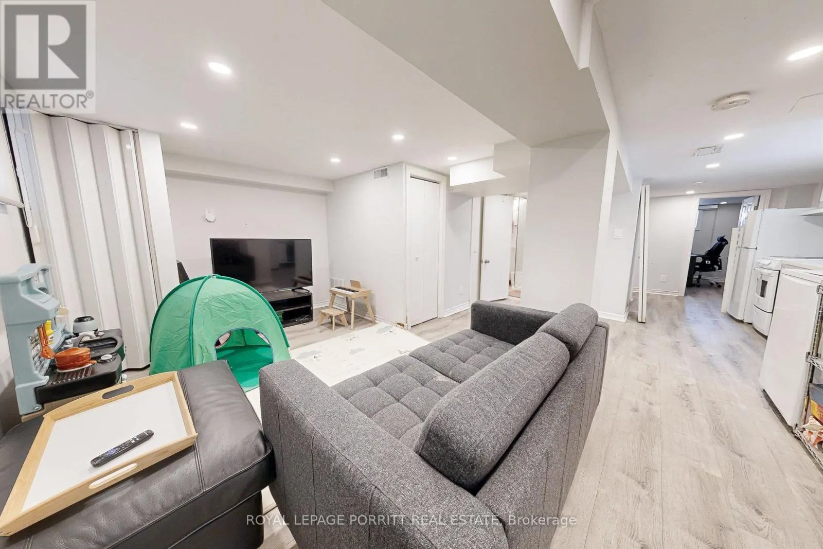 217 ALDERBRAE AVENUE