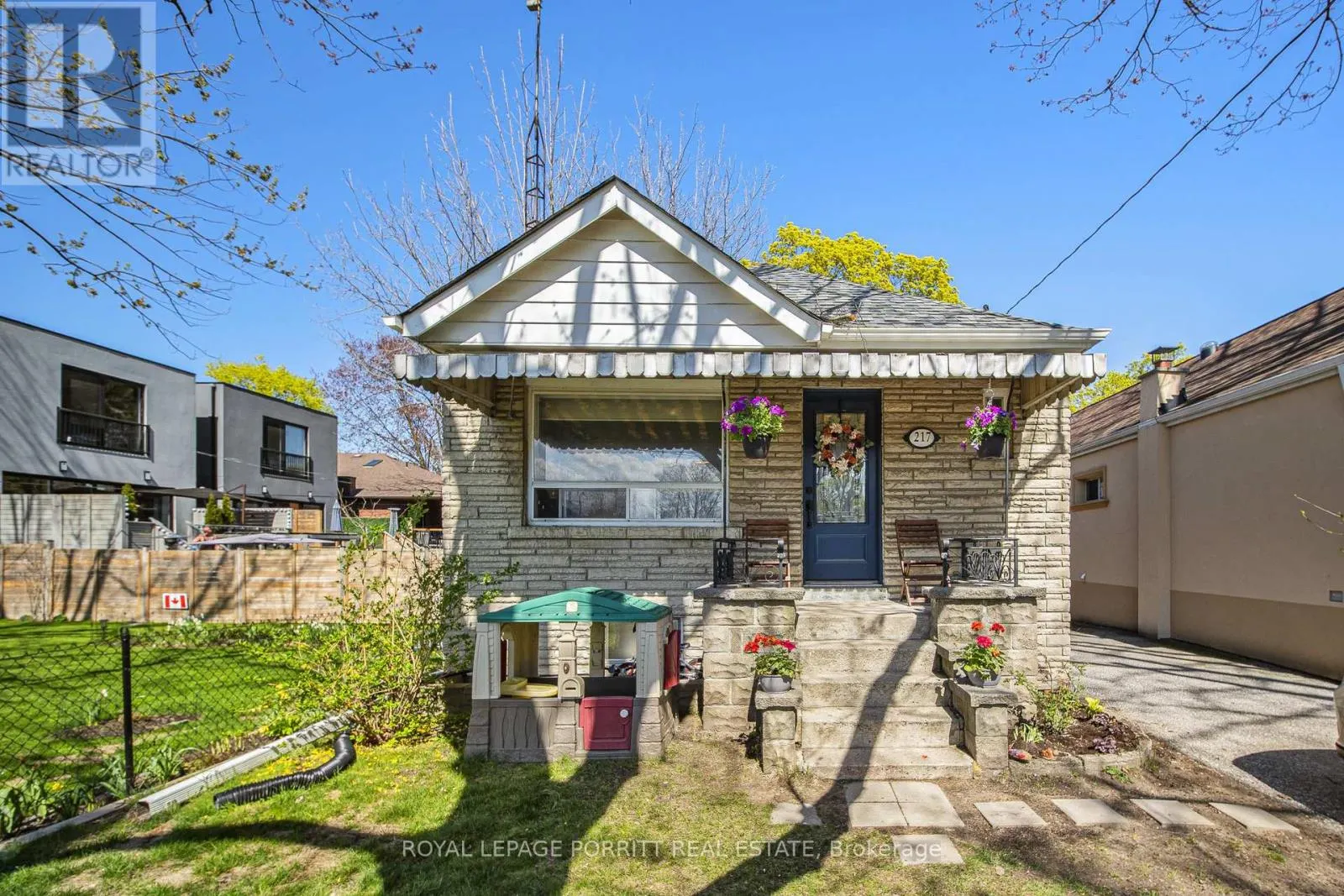 217 ALDERBRAE AVENUE