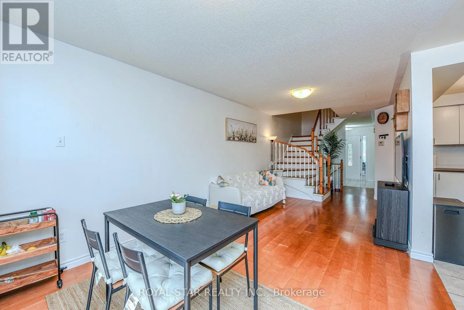 71 MUIRLAND CRESCENT
