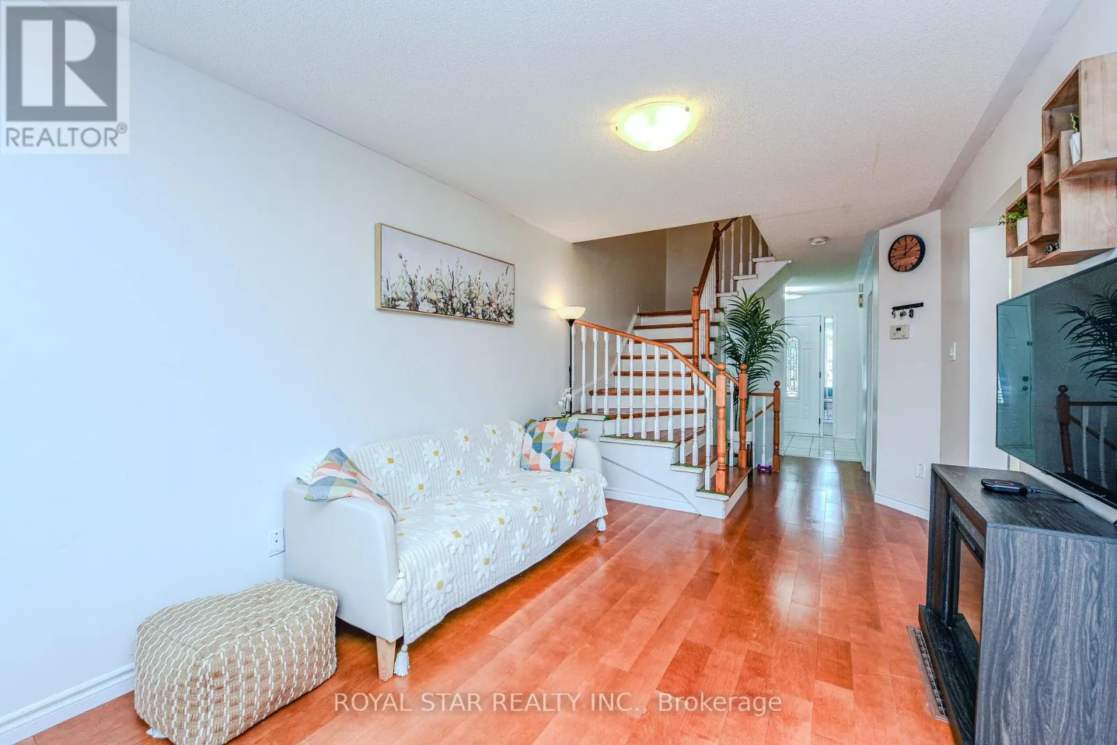 71 MUIRLAND CRESCENT