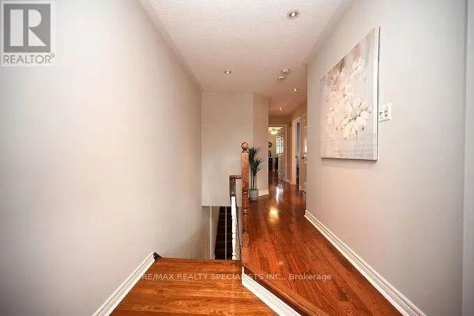 7019 GRAYDON COURT
