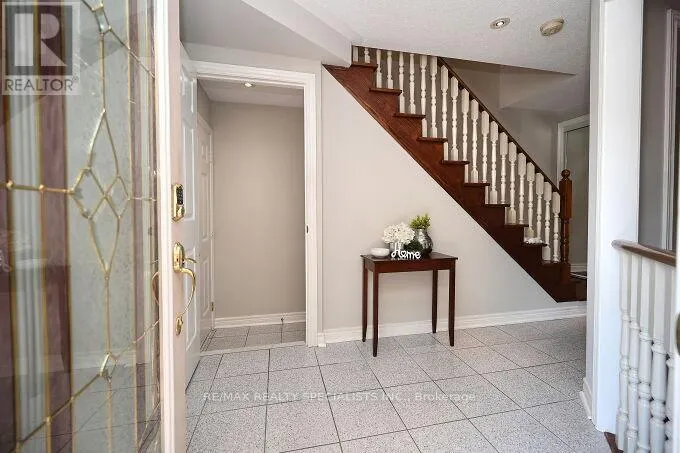 7019 GRAYDON COURT
